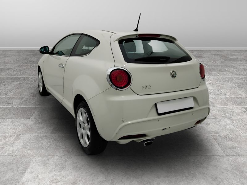 GuidiCar - ALFA ROMEO MiTo 2013 2015 MiTo 1.3 jtdm Distinctive 85cv Usato